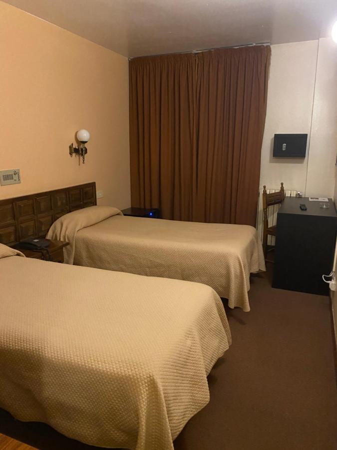 Hotel Folch Сан-Жулиа-де-Лория Экстерьер фото