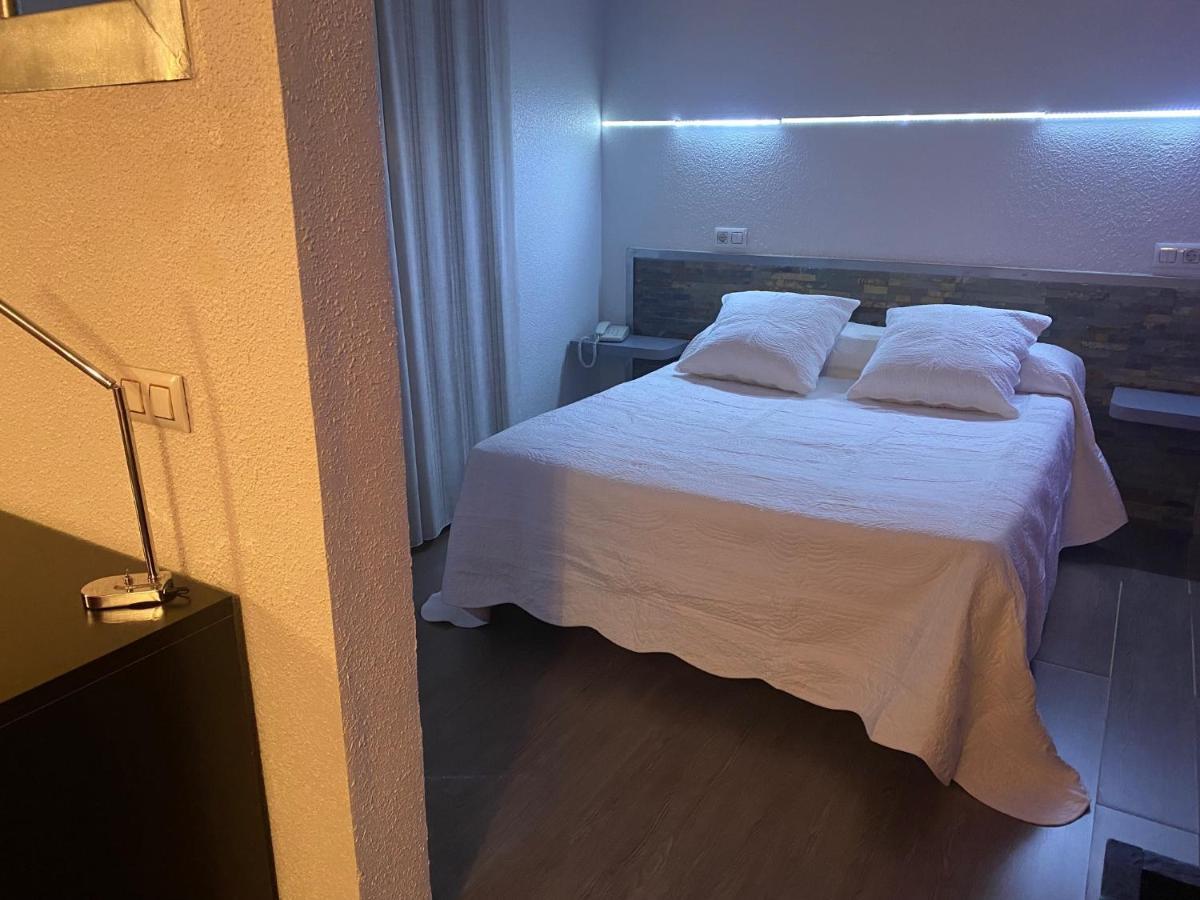 Hotel Folch Сан-Жулиа-де-Лория Экстерьер фото