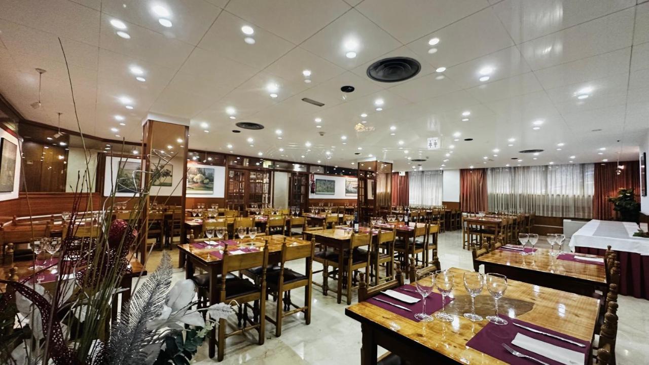 Hotel Folch Сан-Жулиа-де-Лория Экстерьер фото