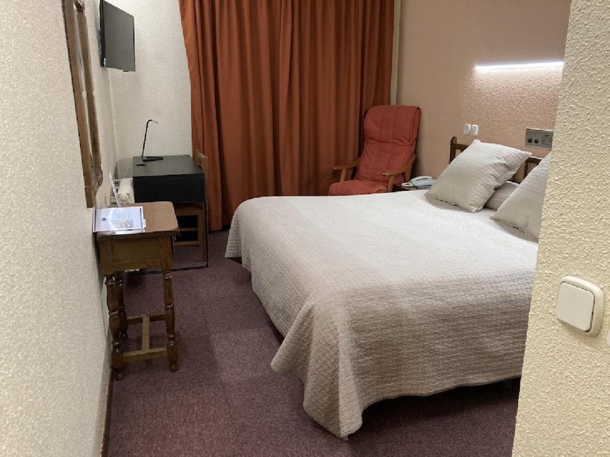 Hotel Folch Сан-Жулиа-де-Лория Экстерьер фото
