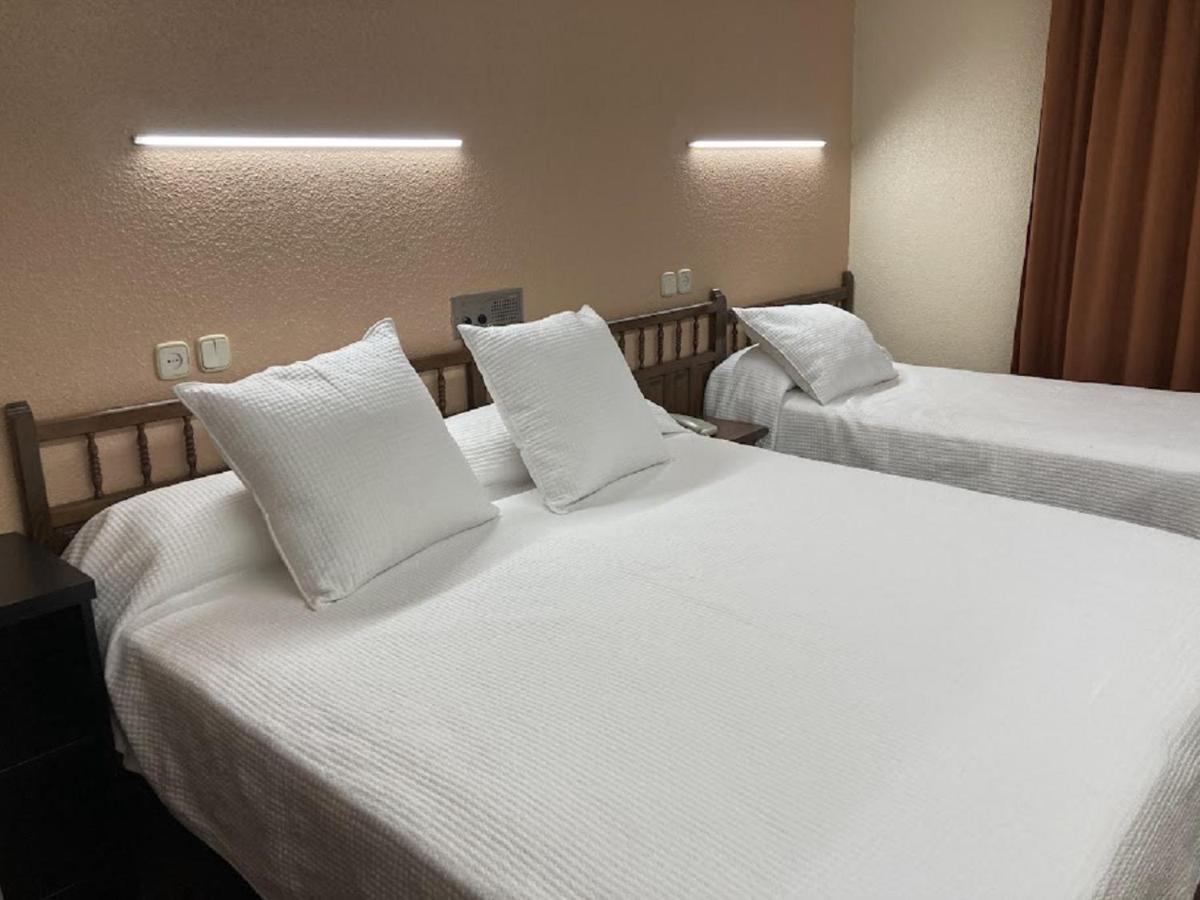 Hotel Folch Сан-Жулиа-де-Лория Экстерьер фото