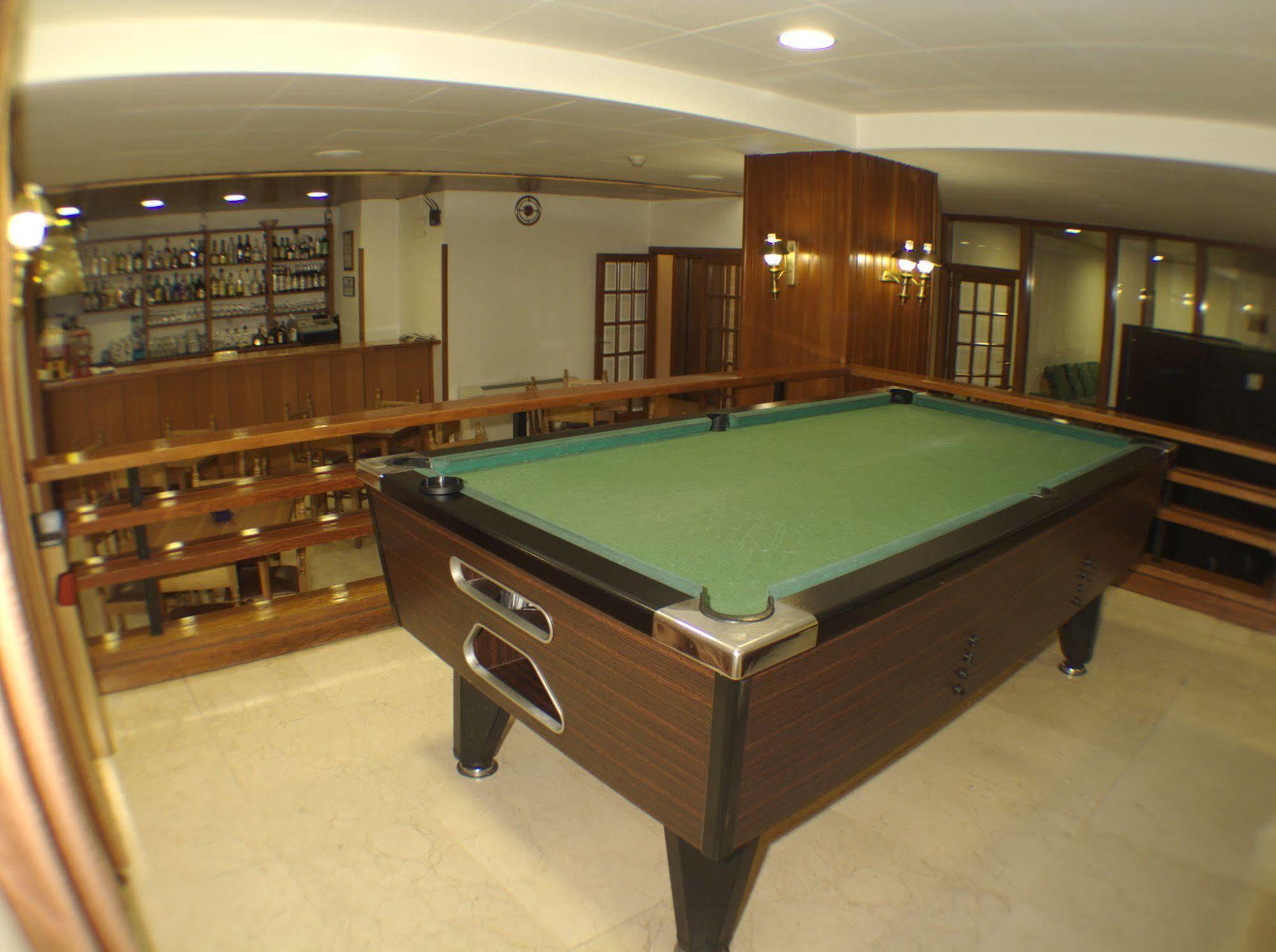 Hotel Folch Сан-Жулиа-де-Лория Экстерьер фото