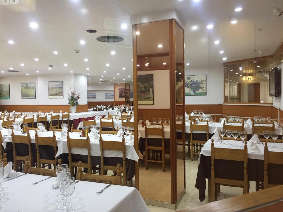 Hotel Folch Сан-Жулиа-де-Лория Экстерьер фото
