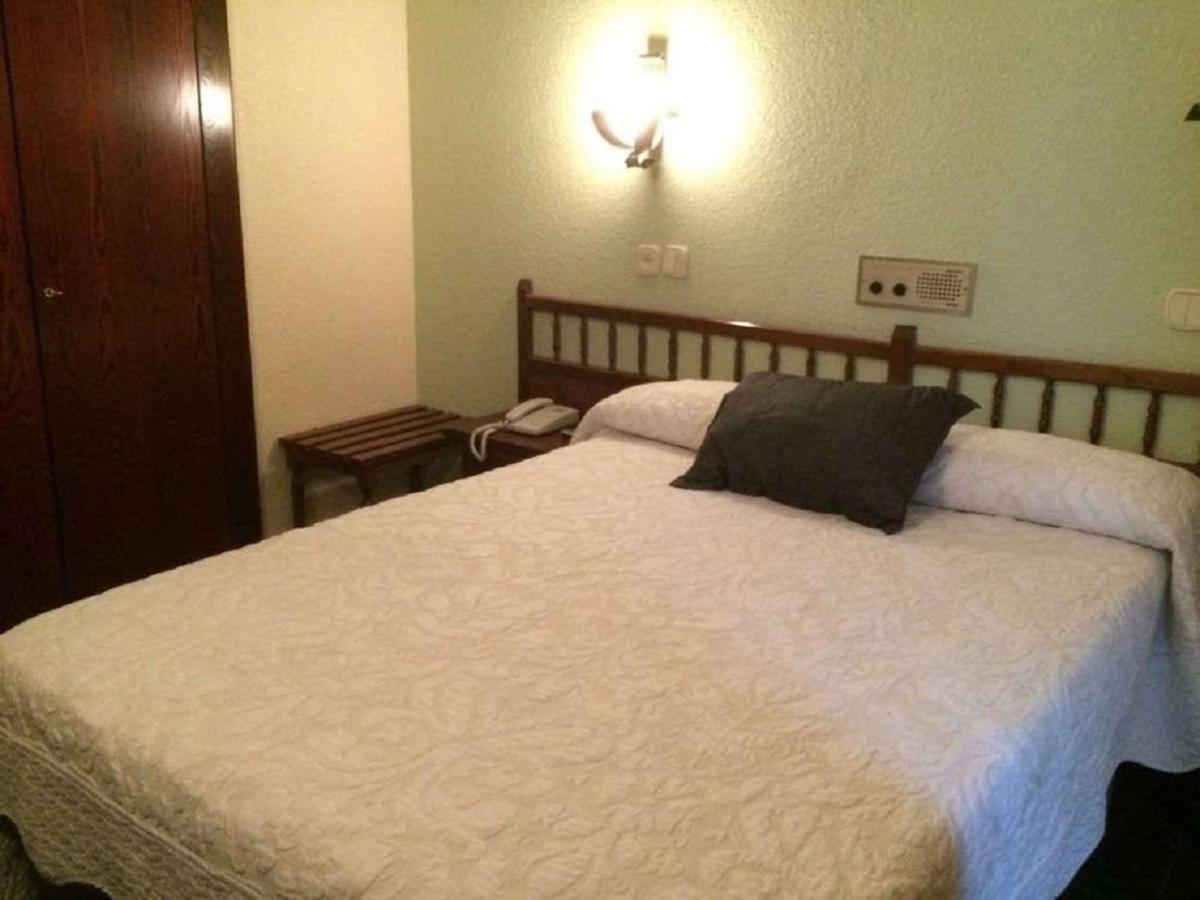 Hotel Folch Сан-Жулиа-де-Лория Экстерьер фото