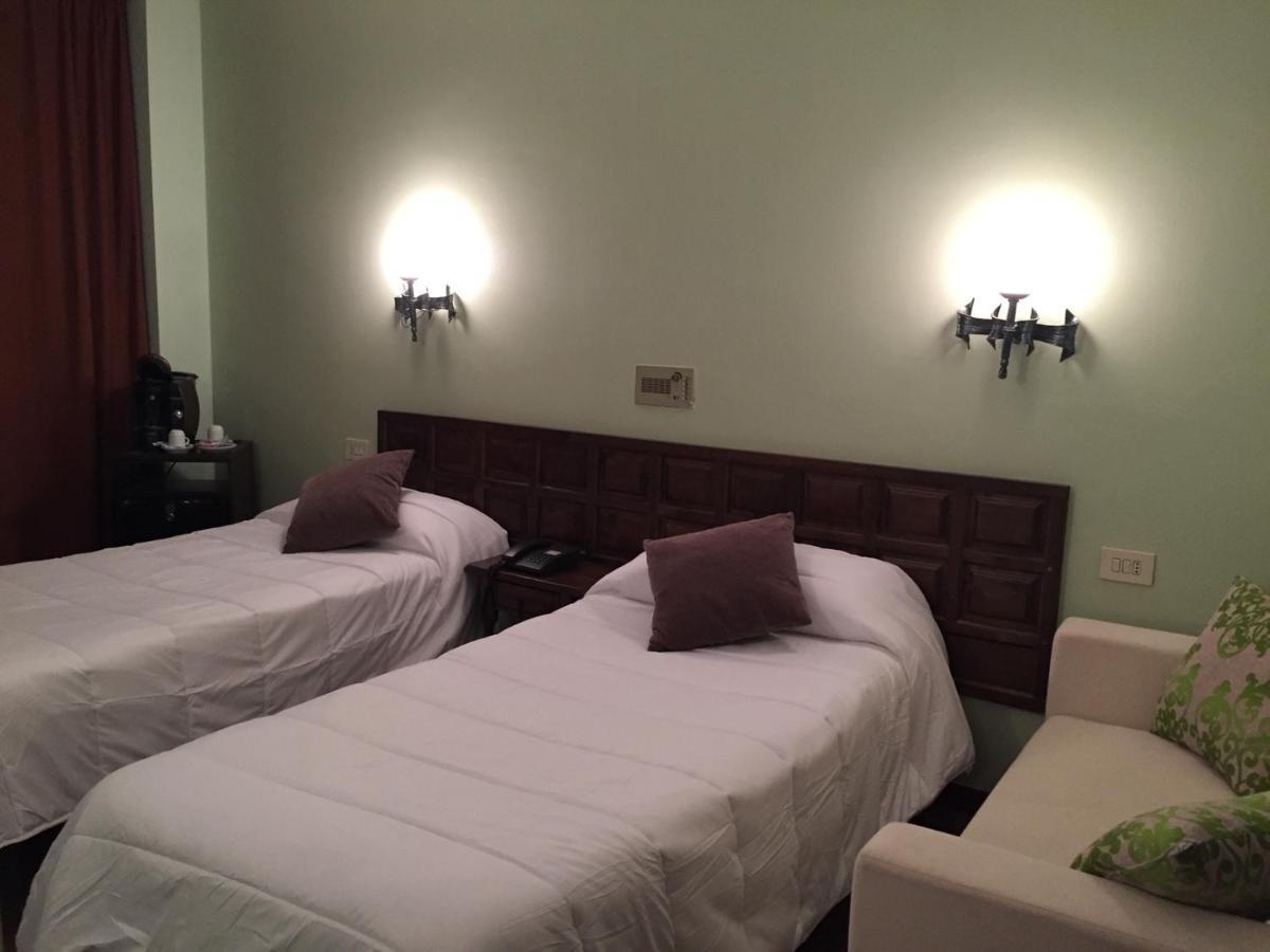 Hotel Folch Сан-Жулиа-де-Лория Экстерьер фото